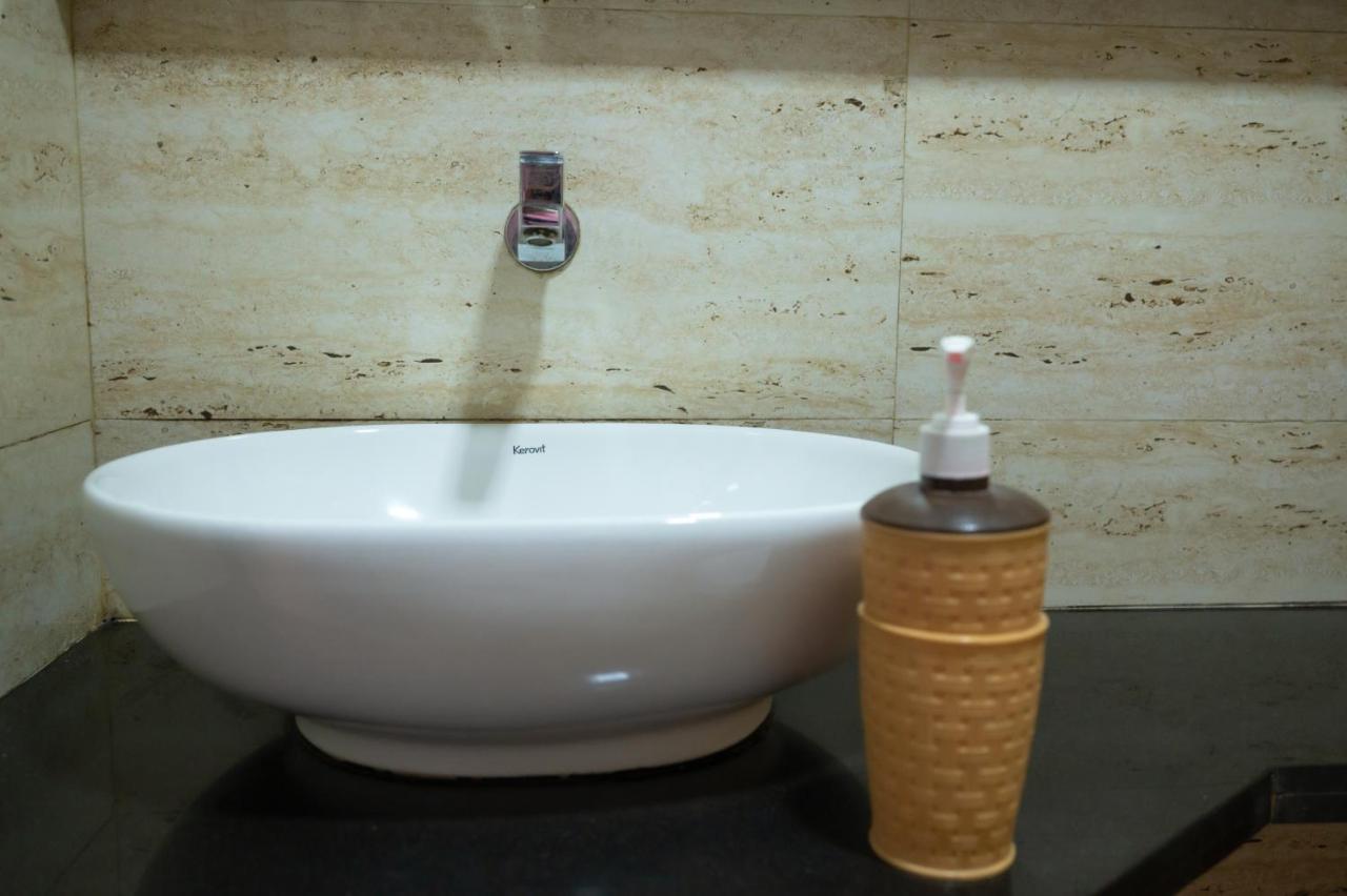מלון נאווי מומבאי Vijaya Hill View Residency מראה חיצוני תמונה