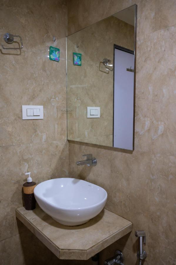 מלון נאווי מומבאי Vijaya Hill View Residency מראה חיצוני תמונה