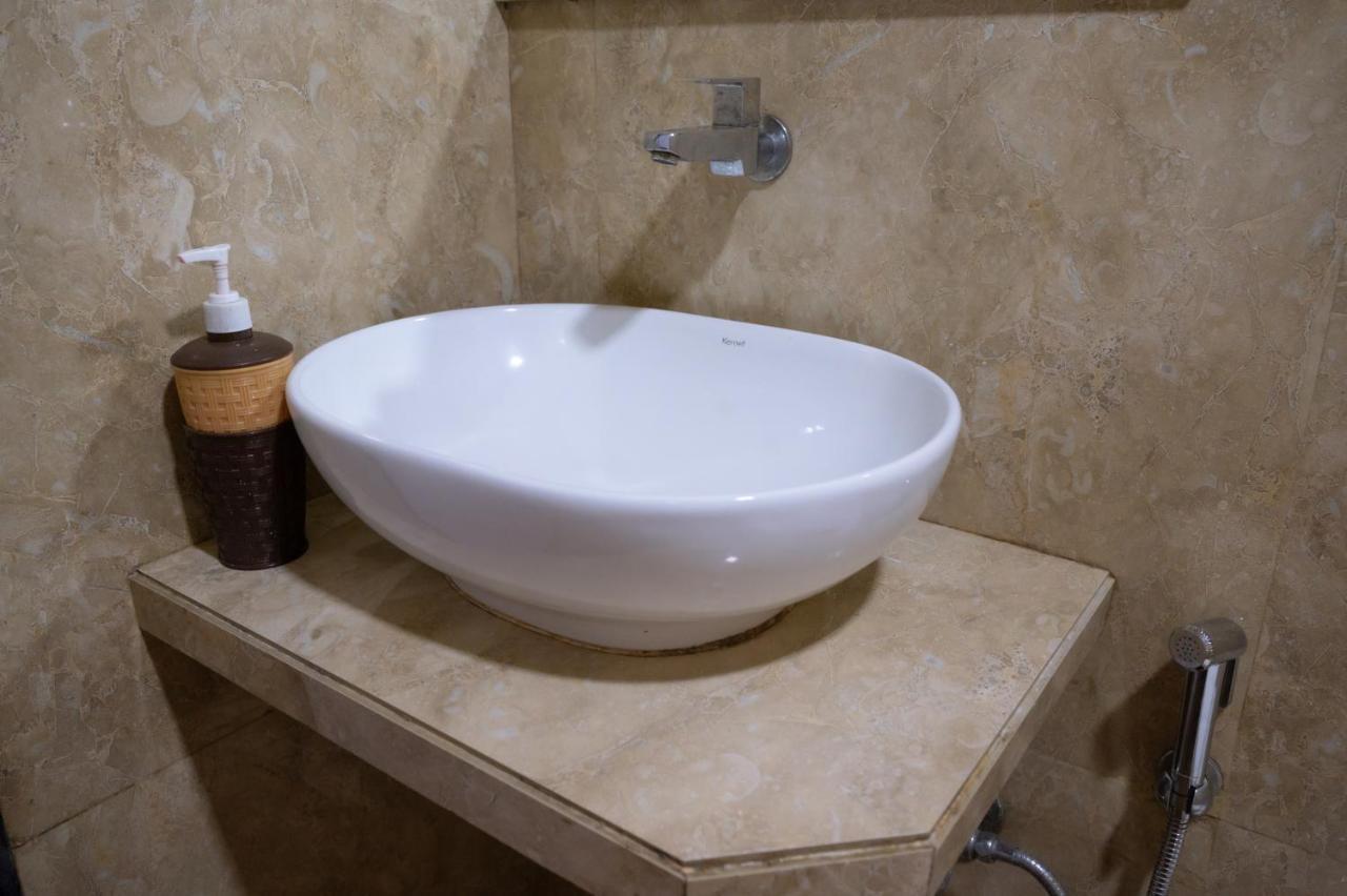 מלון נאווי מומבאי Vijaya Hill View Residency מראה חיצוני תמונה